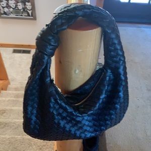 VICI WOVEN FAUX LEATHER HANDBAG -Black New wo TAGS